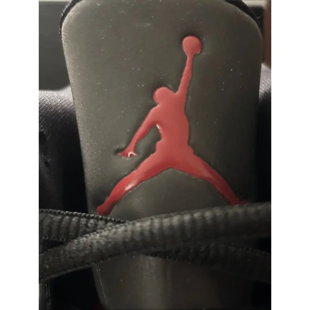 Jordan Men's Camo Maxin 200 in Multiple Sizes.